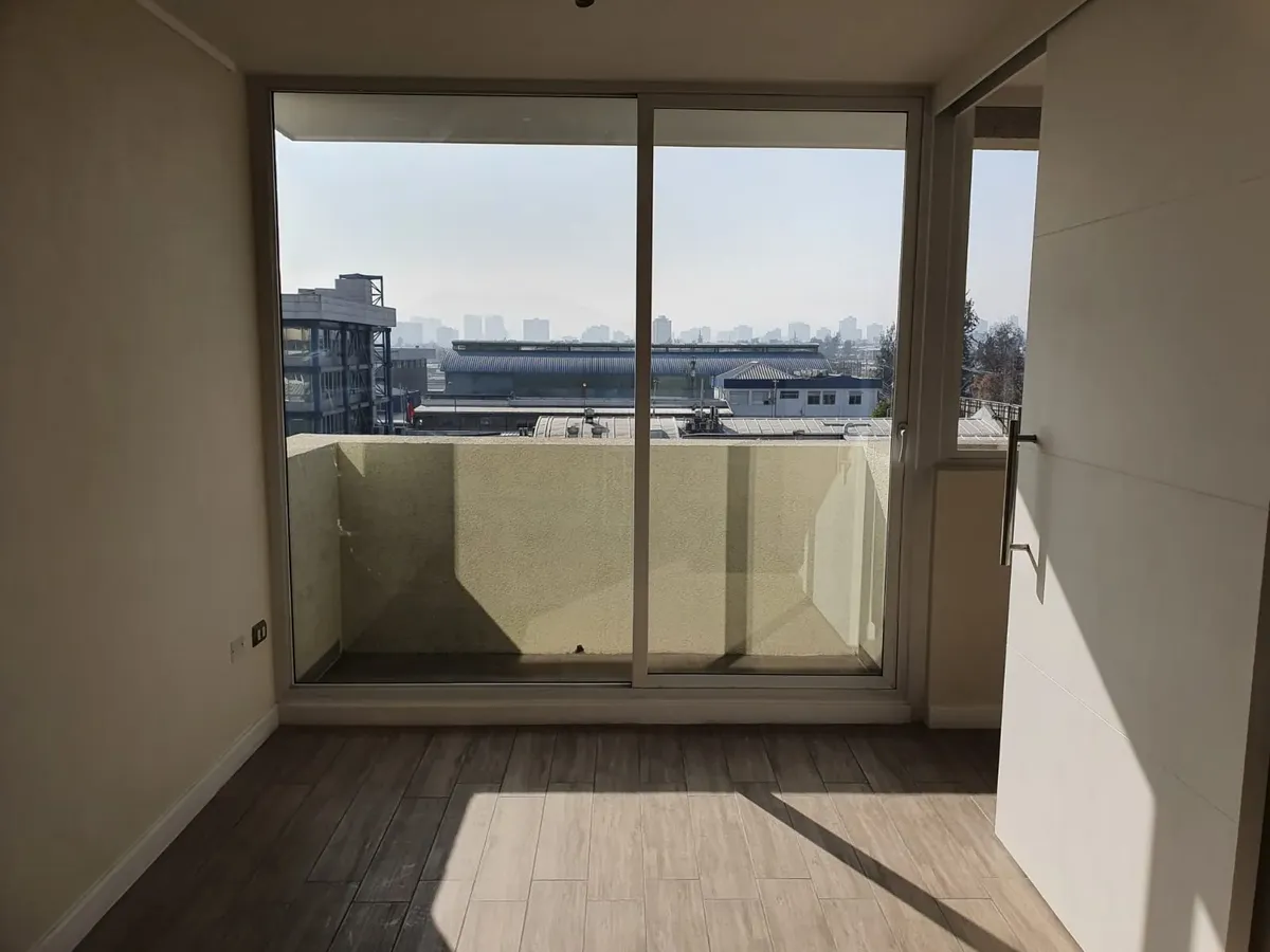 Luminoso Dpto. En Ñuñoa, 1 Dormitorio, Vista Norte, Terraza